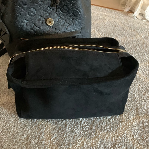 Black empriente backpack no date code new 2021 version has chip - Picture 3 of 5